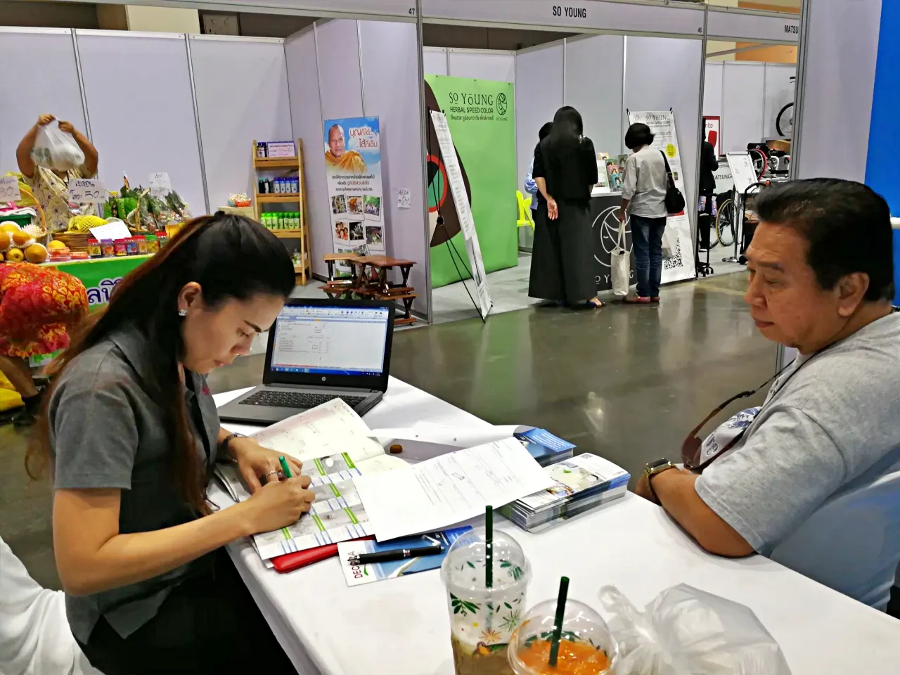 บรรยากาศในงาน thailand friendly design expo 2017 ของบูธ decora care