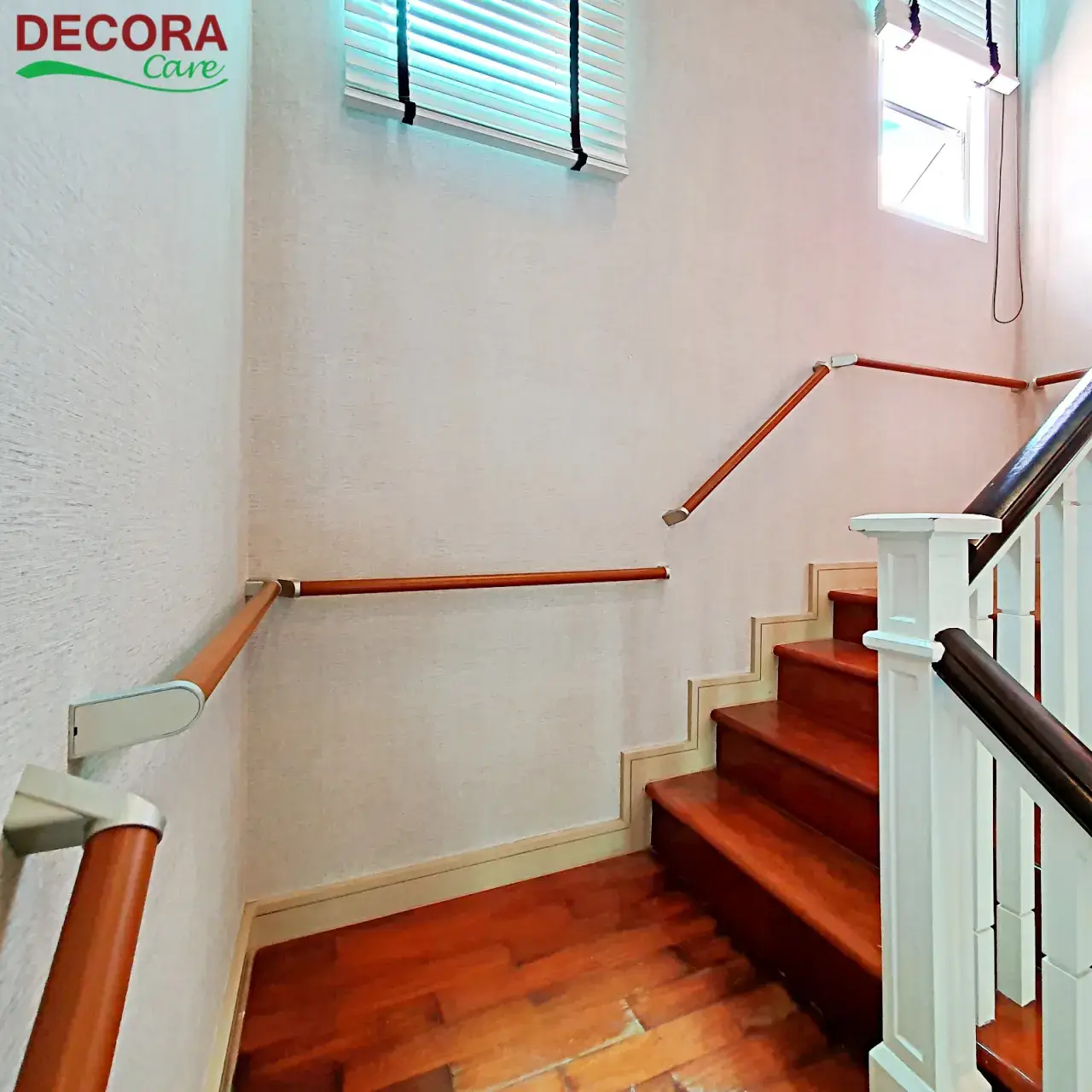 รูปการติดตั้งของราวจับติดผนังต่อเนื่อง by decora care